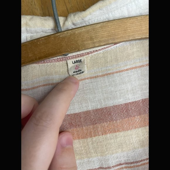 Linen Cropped Button Up Blouse Size L - Picture 3 of 5